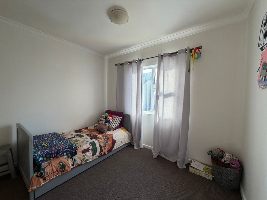 2 Bedroom Property for Sale in Gordons Bay Central Western Cape